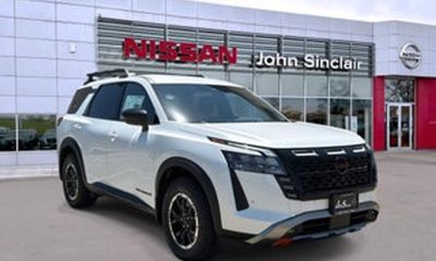 2026 Nissan Pathfinder SV