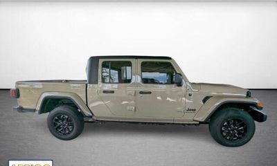 2022 Jeep Gladiator Sport