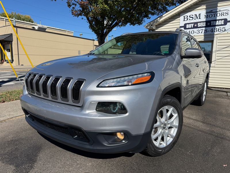 2017 Jeep Cherokee — a typically priced live listing