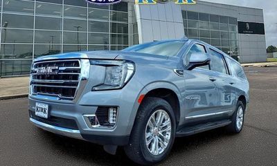 2024 GMC Yukon XL SLT