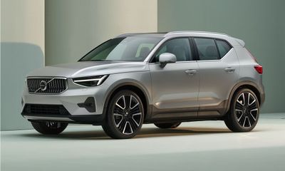 2023 Volvo XC40 Plus Dark