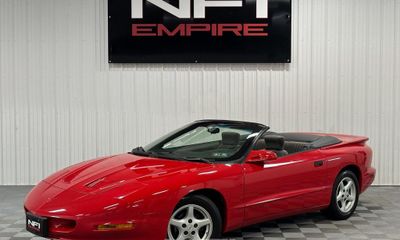 1995 Pontiac Firebird Base