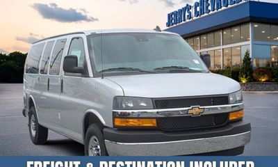 2026 Chevrolet Express LT
