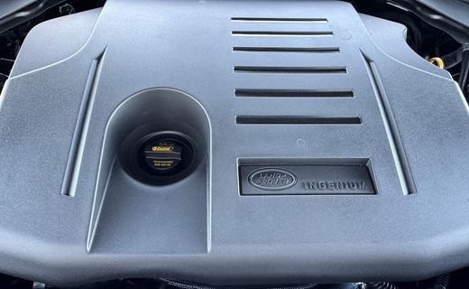 2026 Land Rover Range SE