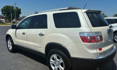 2010 GMC Acadia SLE 2