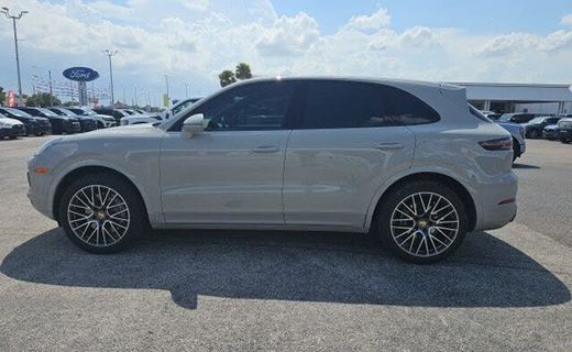 2021 Porsche Cayenne Base