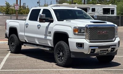 2017 GMC Sierra Denali