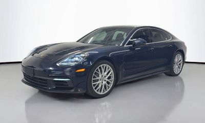 2018 Porsche Panamera 4S