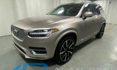 2025 Volvo XC90 Plus Bright