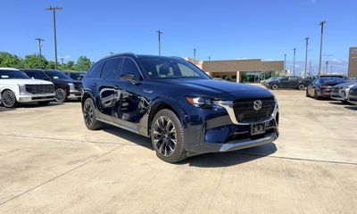 2024 Mazda CX-90 Premium Package