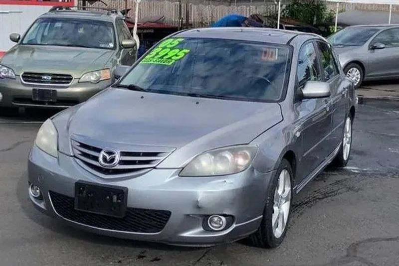 2004 Mazda MAZDA3 — a typically priced live listing