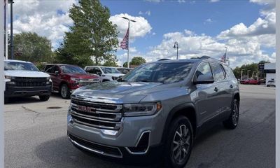 2023 GMC Acadia SLE