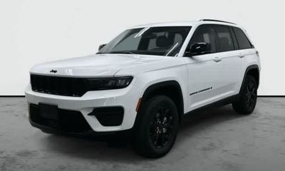 2024 Jeep Grand Cherokee Laredo