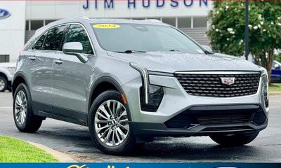 2024 Cadillac XT4 Premium Luxury