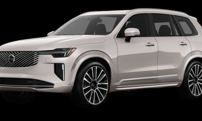 2026 Volvo XC90 Plus Bright