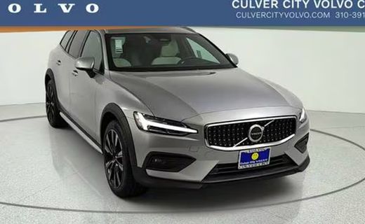 2026 Volvo V60CC Ultra