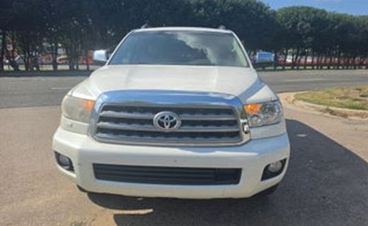 2010 Toyota Sequoia Platinum