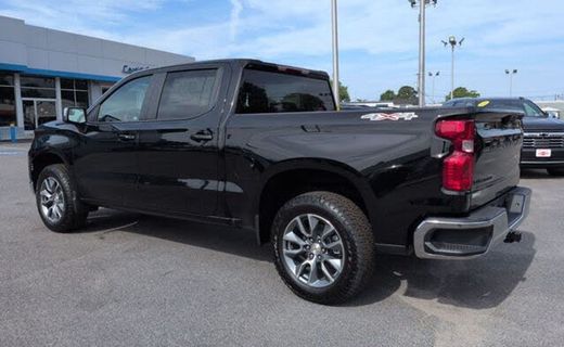 2026 Chevrolet Silverado LT