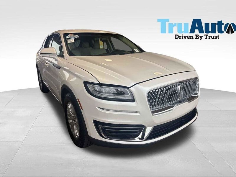 2019 Lincoln Nautilus — a typically priced live listing
