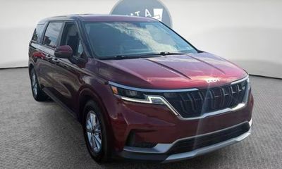 2023 Kia Carnival LX Seat Package