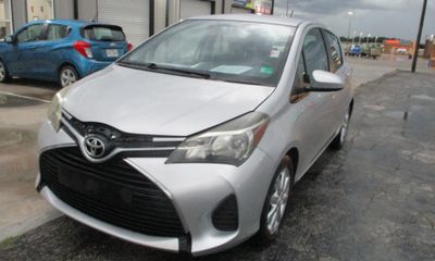 2015 Toyota Yaris LE