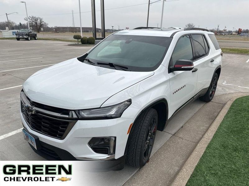 2022 Chevrolet Traverse — a typically priced live listing