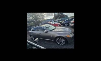2009 Jaguar XF Premium Luxury