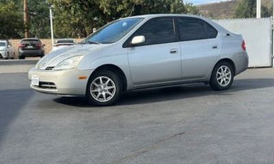 2002 Toyota Prius Standard