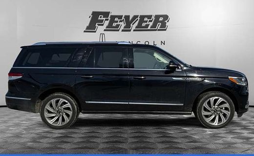 2023 Lincoln Navigator L Reserve