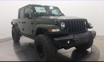 2022 Jeep Gladiator Sport