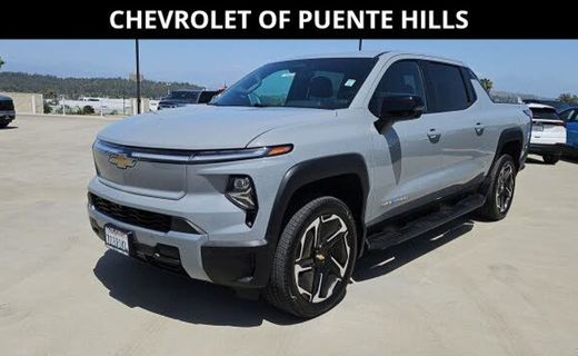 2025 Chevrolet Silverado LT
