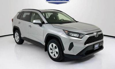 2019 Toyota RAV4 LE