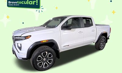 2024 GMC Canyon AT4