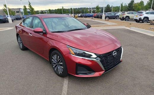 2023 Nissan Altima SV