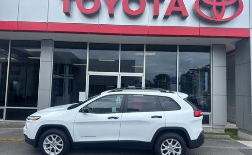2016 Jeep Cherokee Sport