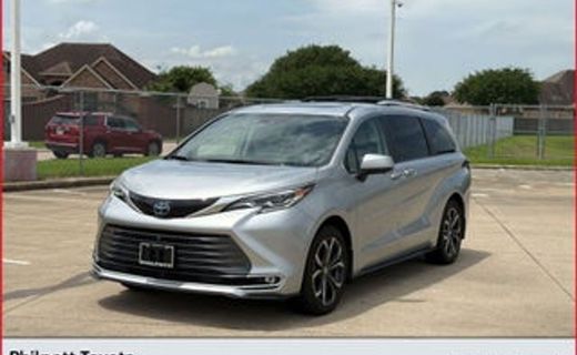 2025 Toyota Sienna Platinum