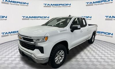2023 Chevrolet Silverado LT
