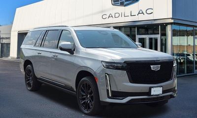 2024 Cadillac Escalade ESV PKG