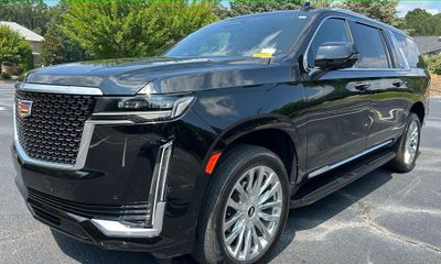 2023 Cadillac Escalade ESV Premium Luxury