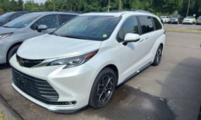 2026 Toyota Sienna XLE