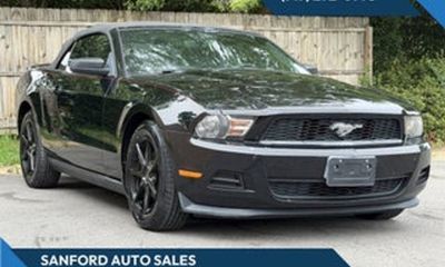 2012 Ford Mustang V6 Convertible