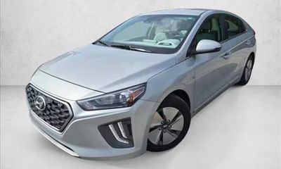 2020 Hyundai Ioniq SE