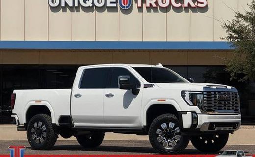 2024 GMC Sierra HD Denali