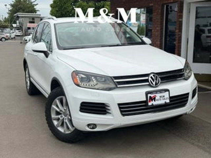 2012 Volkswagen Touareg — a typically priced live listing