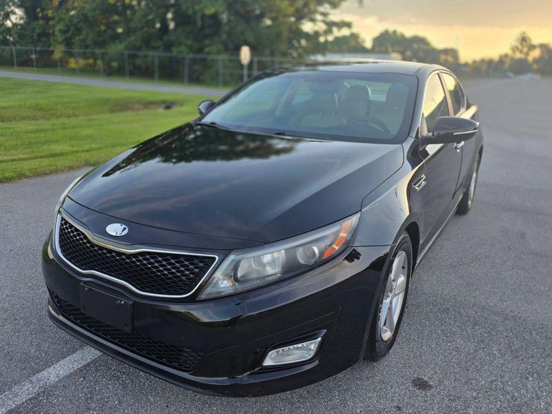 2014 Kia Optima — a typically priced live listing