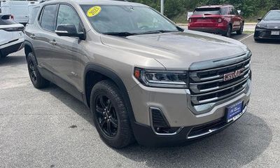2023 GMC Acadia AT4