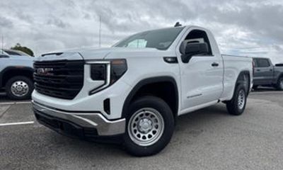 2025 GMC Sierra SLT