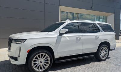 2023 Cadillac Escalade Premium Luxury