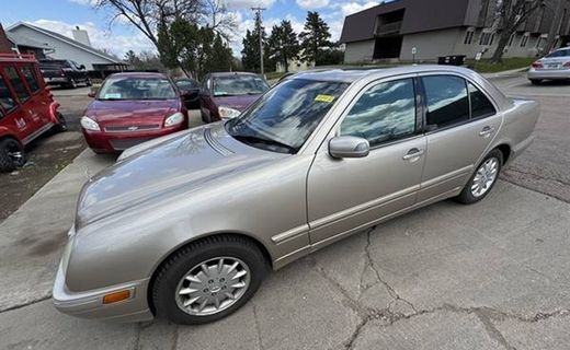 2000 Mercedes-Benz E-Class