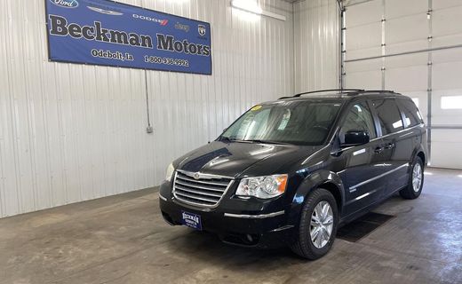 2010 Chrysler Town AND Country RT